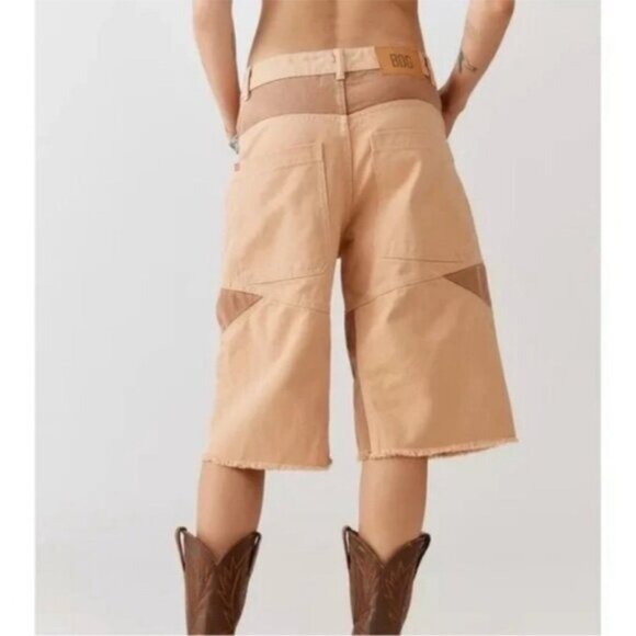 Urban Outfitters BDG Skater Girl Denim Short Seamed Sand Tan Brown New 28 Waist - Picture 5 of 9